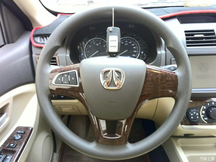 北汽威旺m30内部空间,威旺m30空间