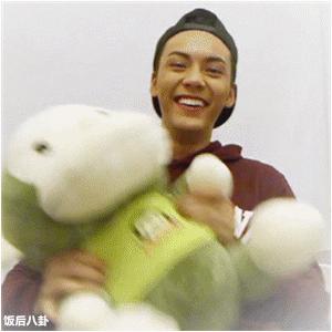 戏里戏外判若两人的男演员,刘烨和陈伟霆视频