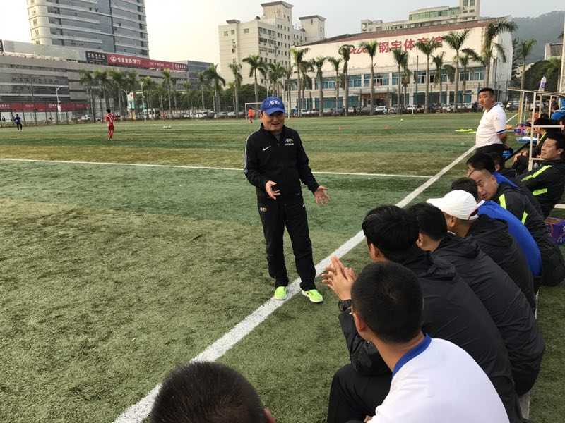 读“董”足球181期——这群足球人的平安夜居然是这么过的！