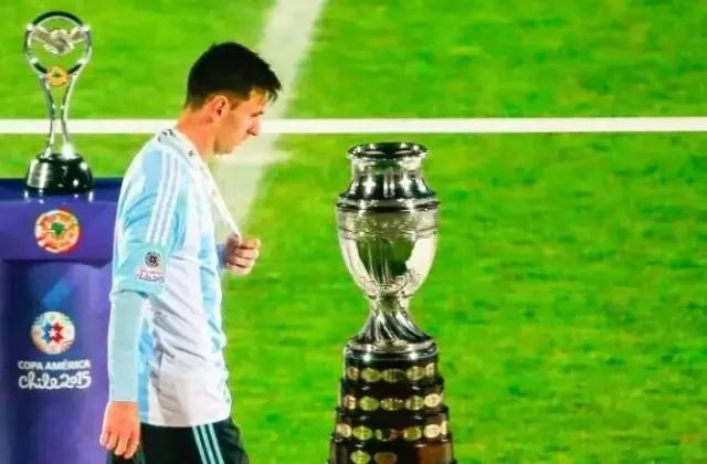 2016足坛十大催人泪下的瞬间,足坛十大感动视频