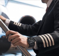 想让懒男人干净帅气就送他这5款高科技理容产品