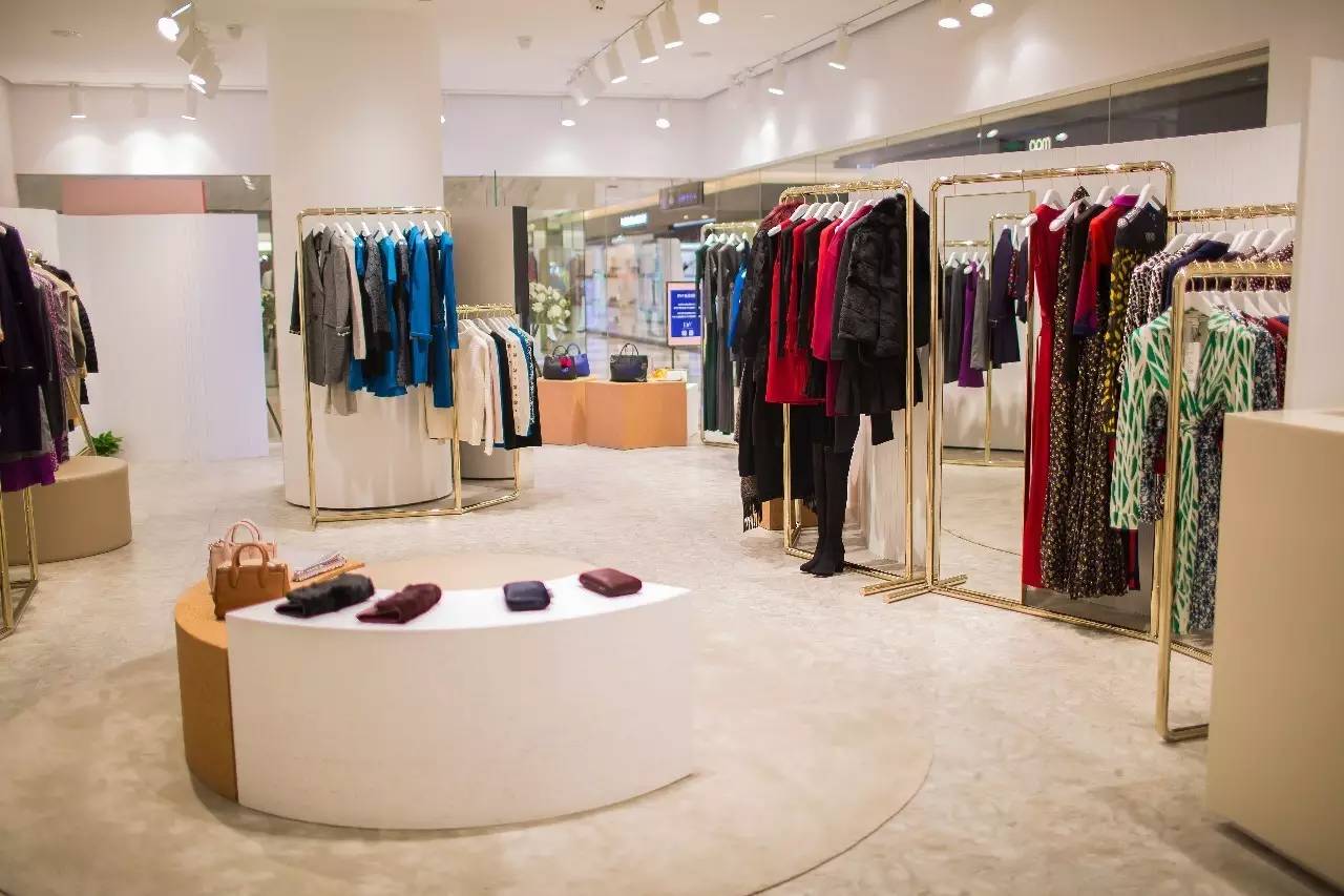 武汉女人最爱这个美国佬？知道真相的我眼泪掉下来！