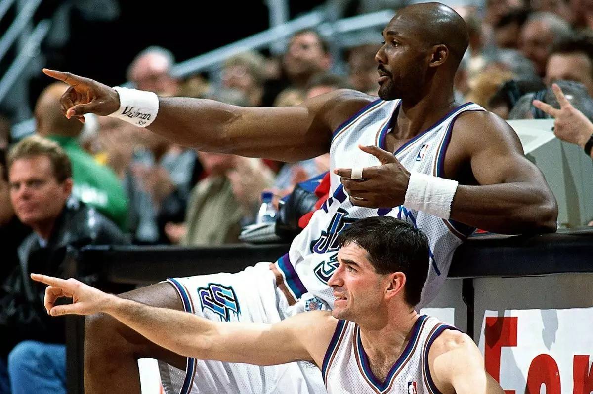 卡尔马龙VS乔丹-----最强的人神对决!