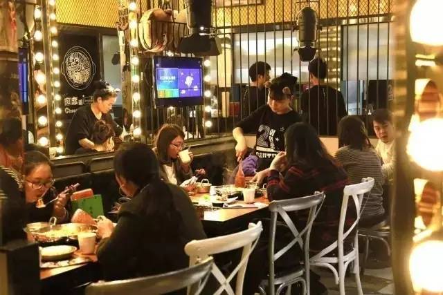 「新店」厉害了我的锅！「火锅界的时尚标杆」韩国潮流美食二人锅首尔星派火锅1折空降和平大悦城！