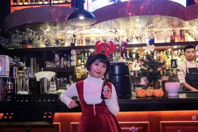 “圣诞大爷”们来成都了！随手把兰桂坊玩了个底朝天