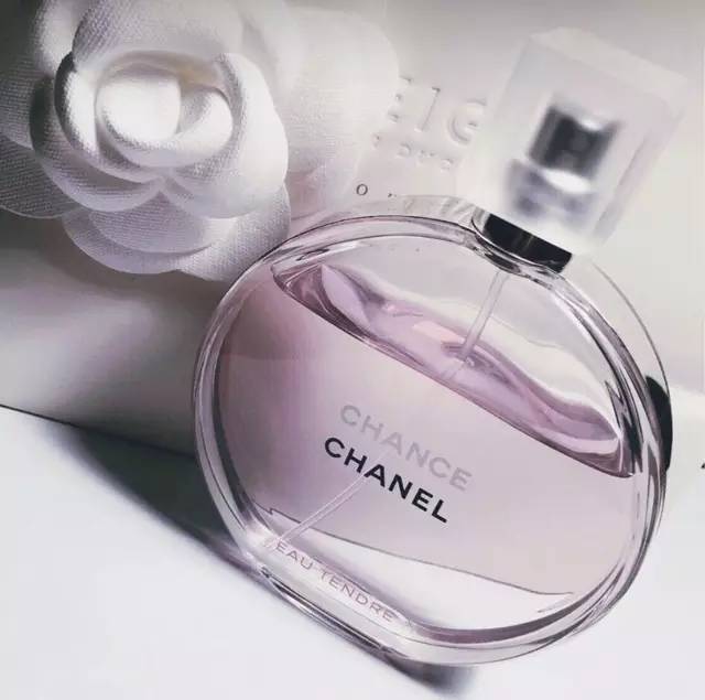 想要成功撩到一个女人,想成功撩到女生要做到三个不在乎