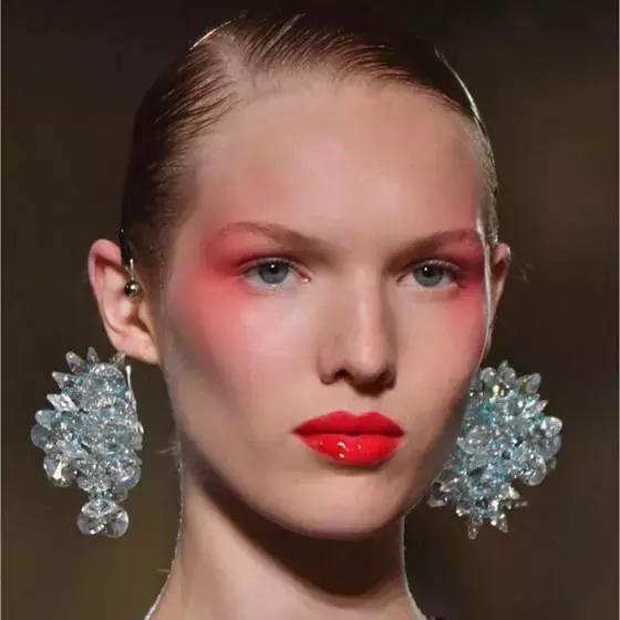 耳朵腮红画法,耳朵多种画法