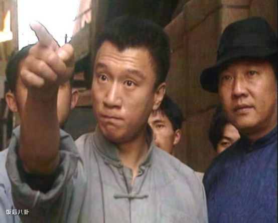 刘烨和陈伟霆视频,戏里戏外造型反差大的明星