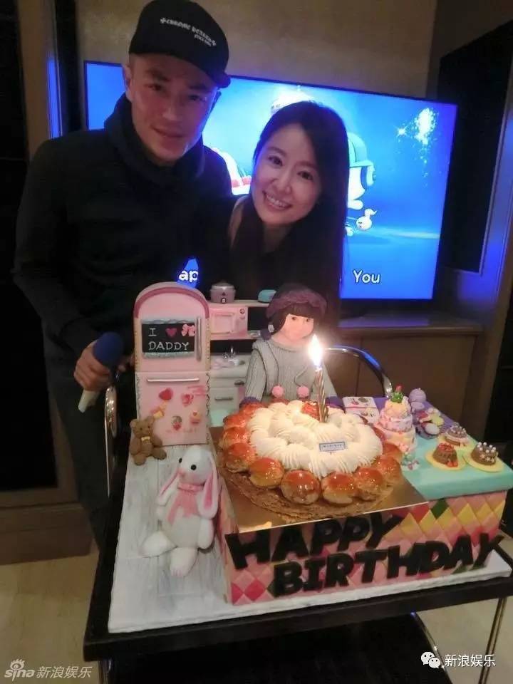 林心如公开秀恩爱是怎么回事,林心如晒清凉戏水照