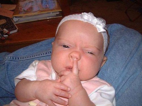 新手爸妈如何清理婴儿鼻屎,如何清理宝宝鼻腔里的鼻涕