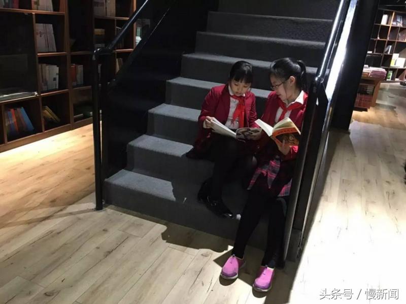 教室搬进书店教出来的孩子确实不一样