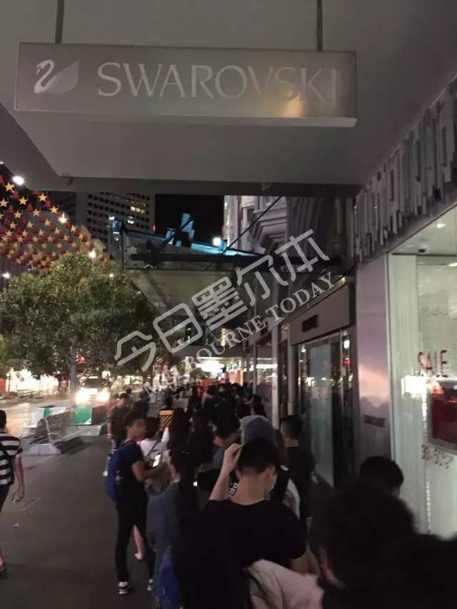 墨市BoxingDay现场:蔻驰5折!兰蔻YSL7折