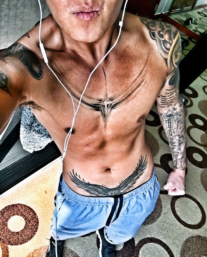 李一哲性格,李一哲演艺经历