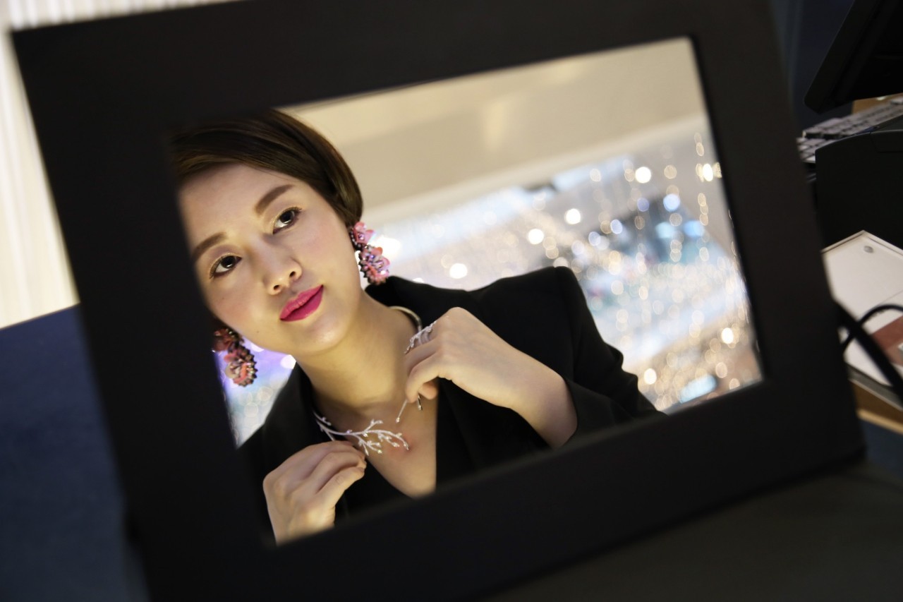 火遍ins风的蝴蝶结,小众配饰日潮