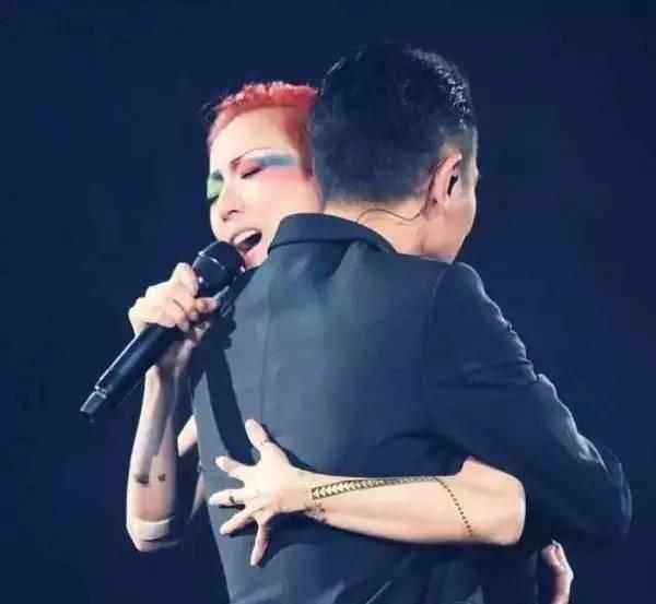 真正的知己比骗子还冷漠,真正的知己看上去比骗子都要冷漠