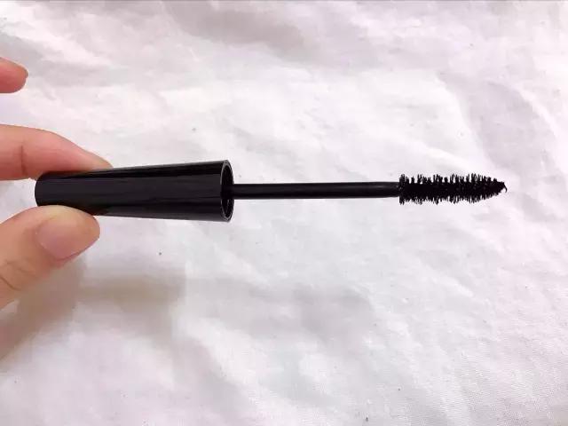 睫毛膏菲诗小铺正品,菲诗小铺大肚子防水睫毛膏