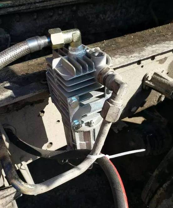 挂车阀冻住了加防冻液可以吗,挂车刹车鼓与刹车片冻住