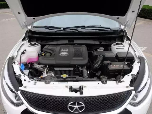 作为家用车6万不到买款*级A**轿车颜值与销量都很不错的只有它