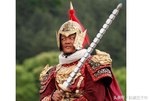 历史最滑稽一幕：27岁的李世民，竟跪吮李渊的乳头，暗藏玄机