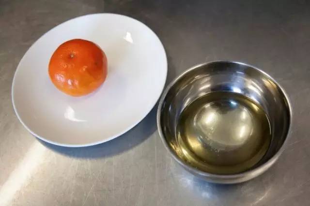 橘子的正确打开方式 (橘子的正确处理方法)