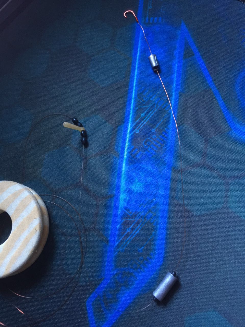 黑坑双铅坠线组钓轻口鲫鱼,7.2米长竿钓鲫鱼配多大铅坠