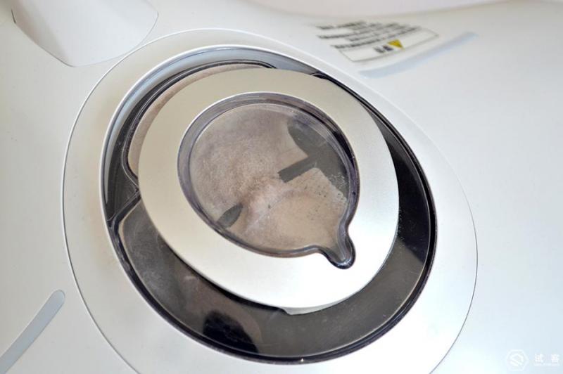 戴森床上吸尘器清洗,清洁床吸尘器