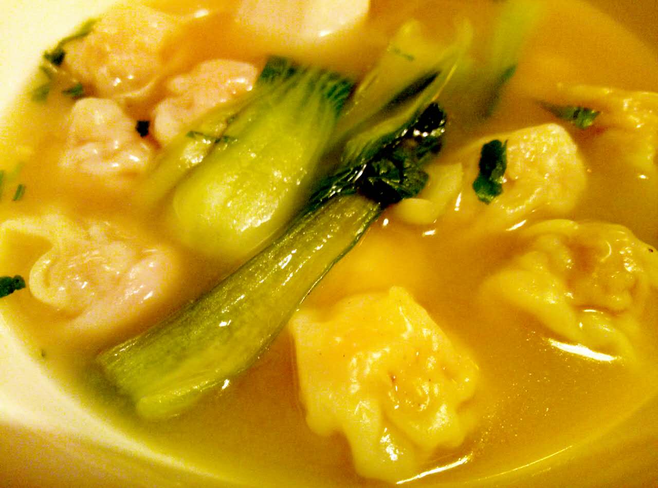 鲜虾馄饨推荐,鲜虾西葫芦鸡蛋锅贴