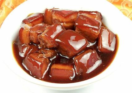 吃了青菜新生儿宝宝拉绿色便便,宝宝拉绿便与妈妈吃铁片有关吗