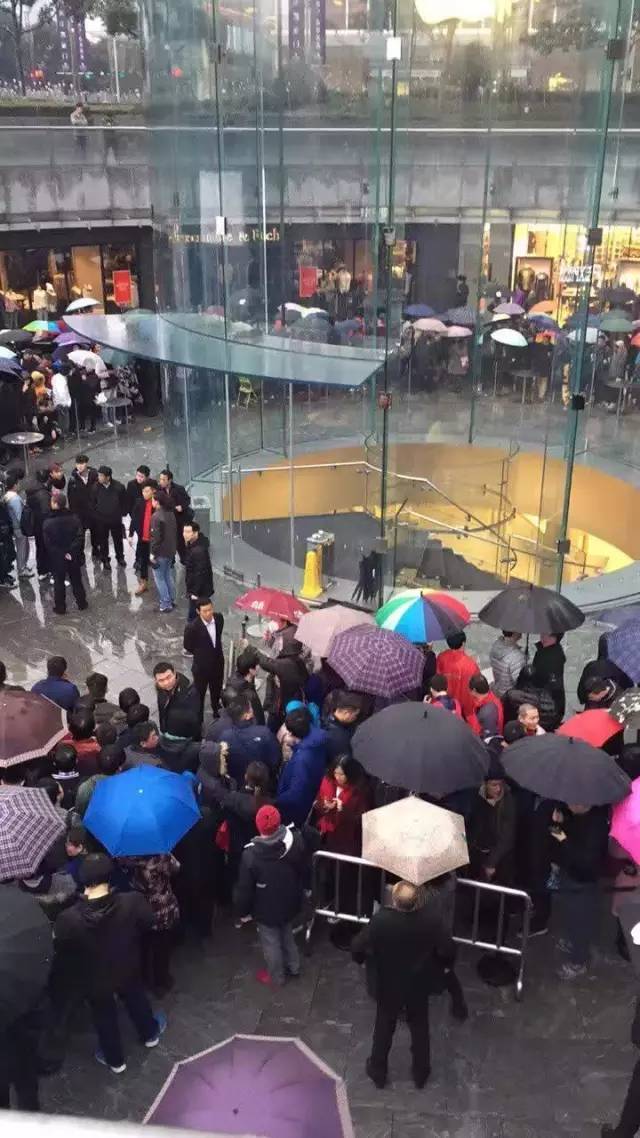 你见过凌晨一点的上海,你见过凌晨过后的上海吗