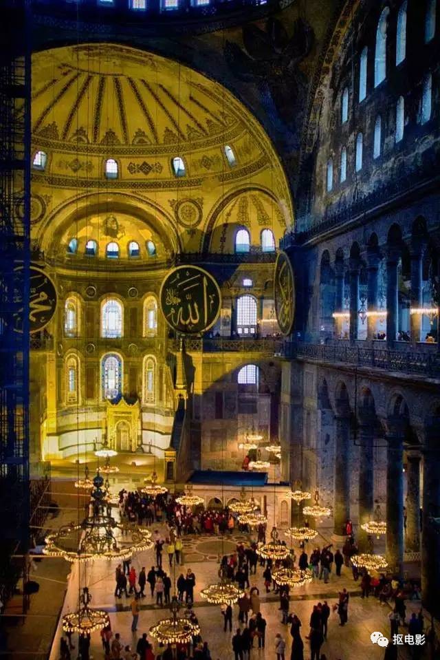 功夫瑜伽成龙和蛇,功夫瑜伽成龙带着狮子飙车