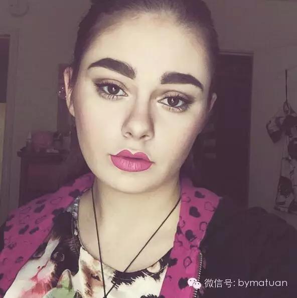 拥有一双大眼双眼皮,拥有好看侧颜单眼皮