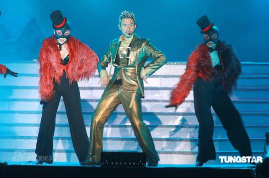 张学友谈表情包演唱会,歌神张学友演唱会震撼全场