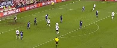 逆足边路传中教学,边路传中技术图示