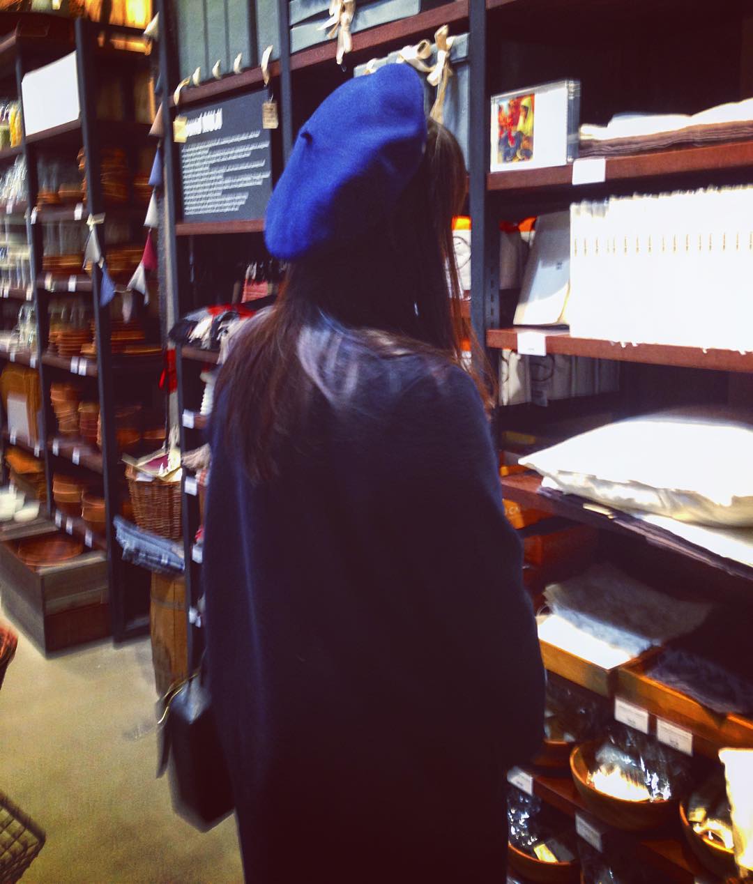 秋冬画家帽哪个颜色最百搭,画家帽棕色帽子秋冬款