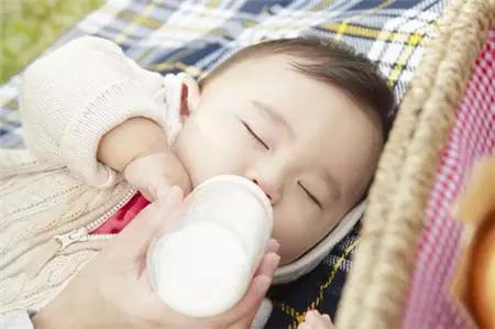 混合喂养怎么母乳越来越少,母乳加奶粉混合喂养对孩子好吗