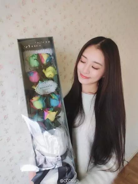 她们的情人节，虐狗指数绝对不逊于昆凌