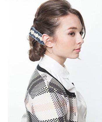 低盘发蓬松慵懒发型,长卷发怎么盘发简单好看