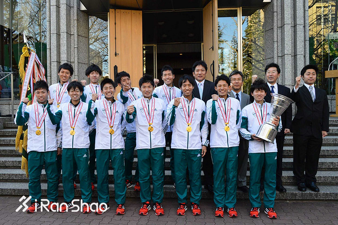 箱根驿传:何以制霸箱根青山学院大学的三年成长史