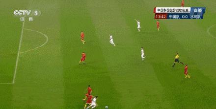 国足踢冰岛,我给你们讲个笑话