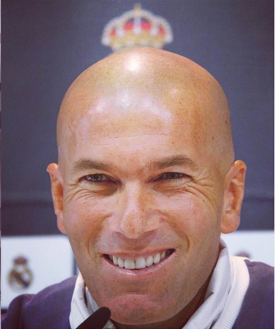 齐达内的十大技能,天下足球齐达内玄学执教皇马