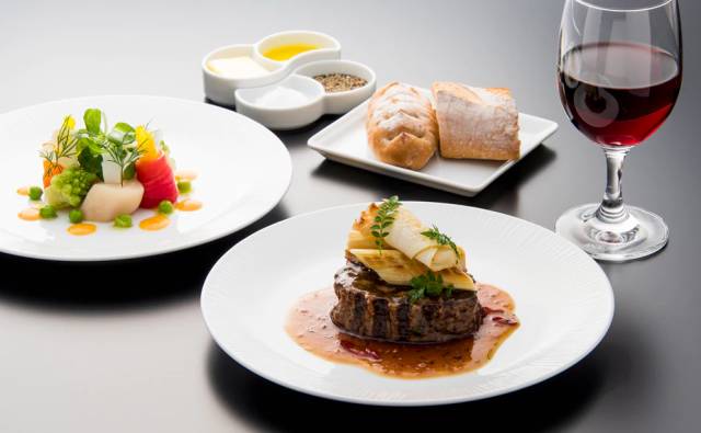 世界十大航空飞机餐,世界各国飞机餐大比拼