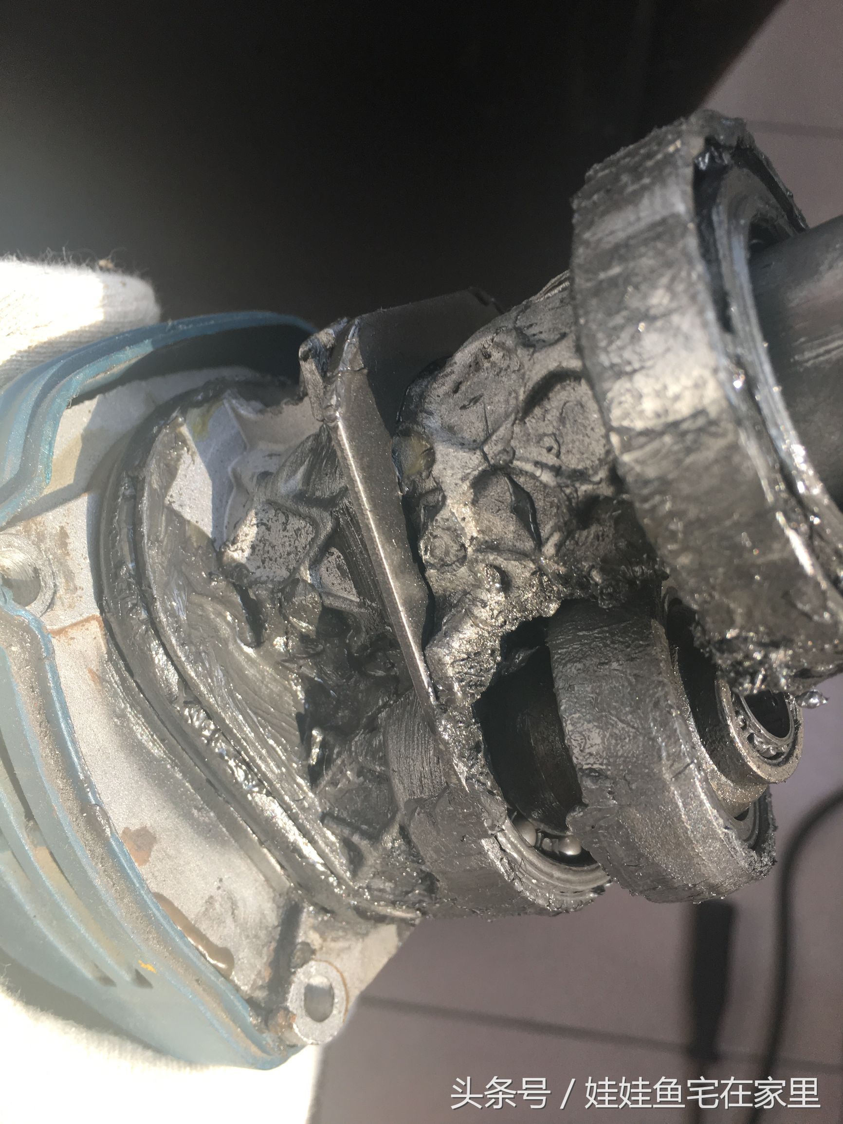 高仿博世轻型电锤全部拆解视频,正品博世电锤28d与高仿区别图片