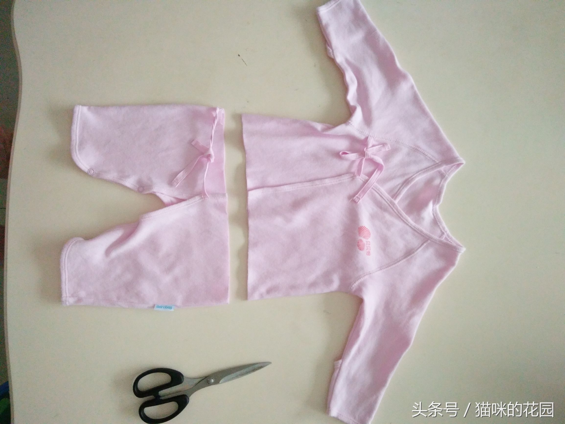 带拉链的连体衣怎样改上衣视频,婴儿连体衣改成上衣裁剪方法