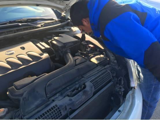 2012年8月尼桑天籁2.5排量,uc认证二手车