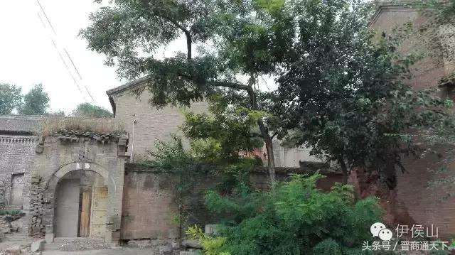 钟灵秀图片,钟灵秀一字马