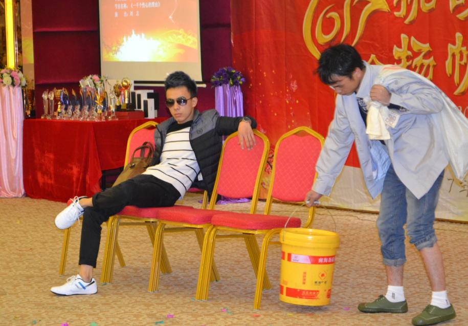 iphone7奖优秀员工不豪,42张图看爱唯2017年会