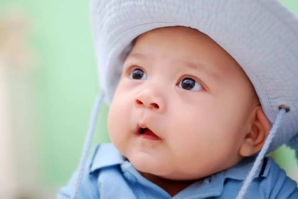 宝宝身上的脏东西洗不掉怎么办,宝宝屎迹怎么去除