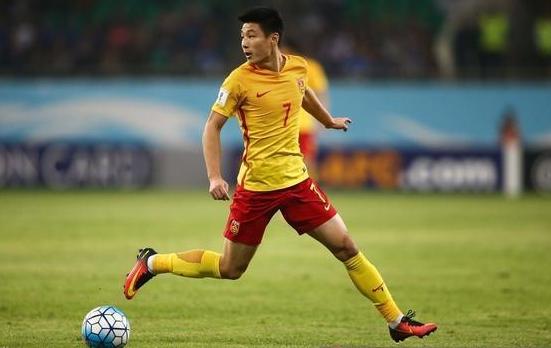 病急乱投医的中超新政，荒诞的天价转会费