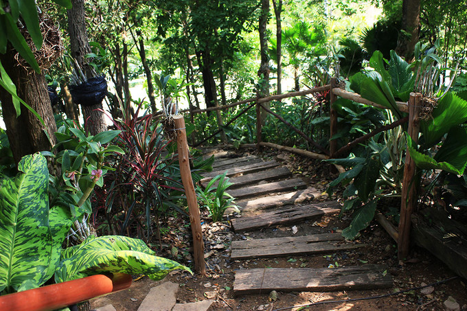 泰国曼谷芭提雅华欣7天自由行 (泰国华欣与芭提雅是一个地方吗)