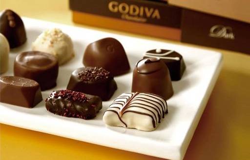 过年家里桌子上摆什么吃的,过年茶几摆什么客人没法吃